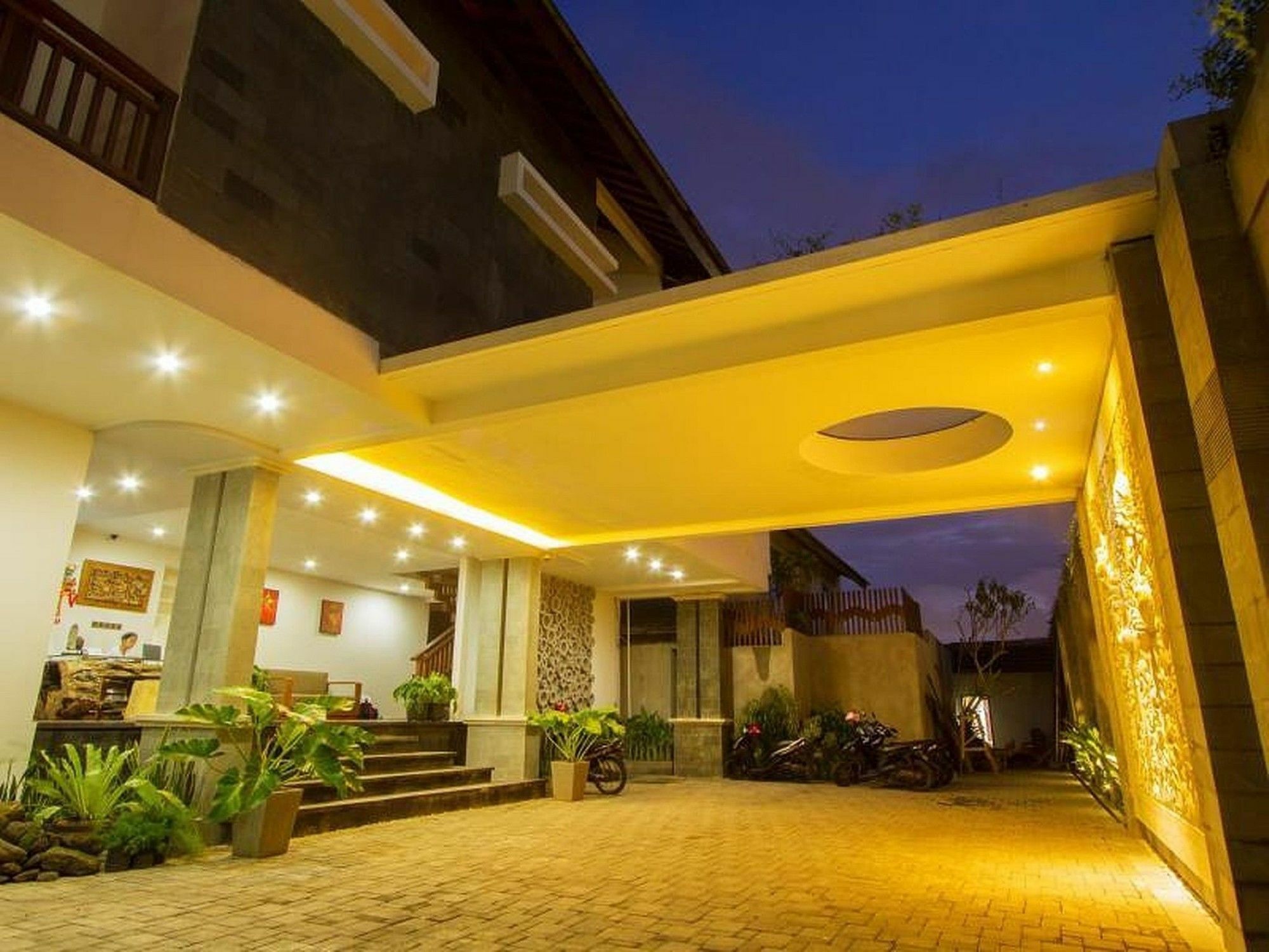 Wisma tamu Zen Kerobokan Tangkuban Perahu 3*